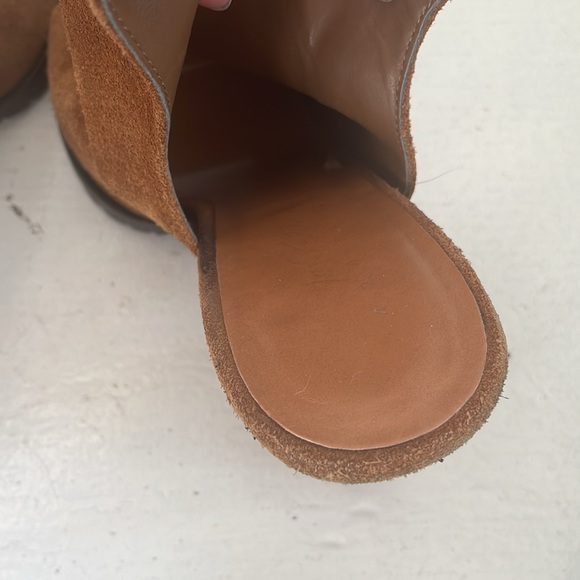 Lord & Taylor brown suede heels size 8 - Picture 6 of 6
